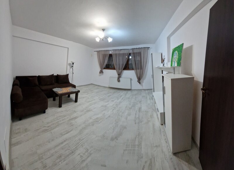 Cartierul Latin Apartament complet mobilat si utilat - decomandat - loc de parcare suprateran
