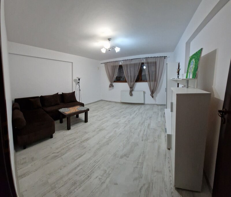 Cartierul Latin Apartament complet mobilat si utilat - decomandat - loc de parcare suprateran