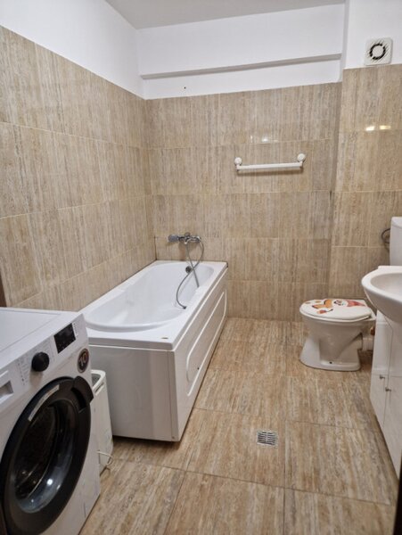 Cartierul Latin Apartament complet mobilat si utilat - decomandat - loc de parcare suprateran