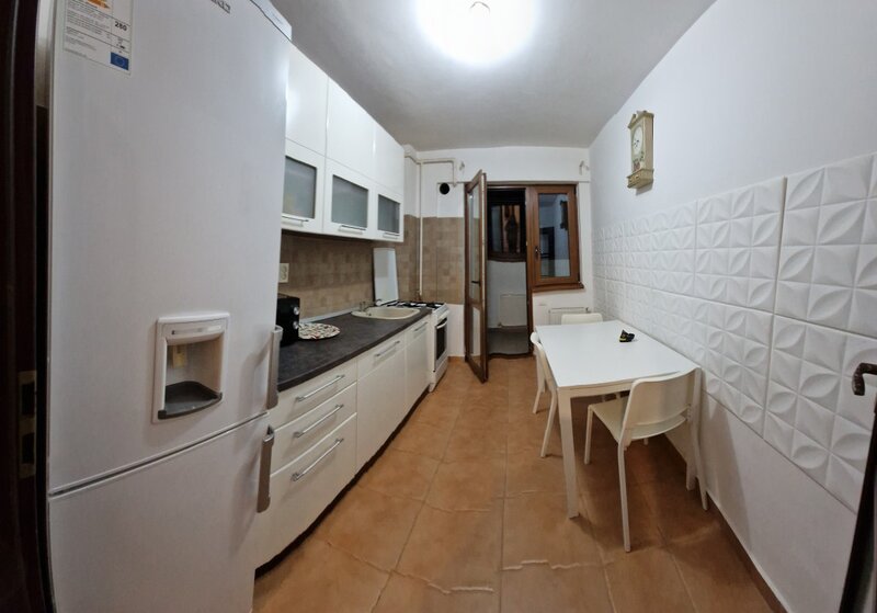 Cartierul Latin Apartament complet mobilat si utilat - decomandat - loc de parcare suprateran